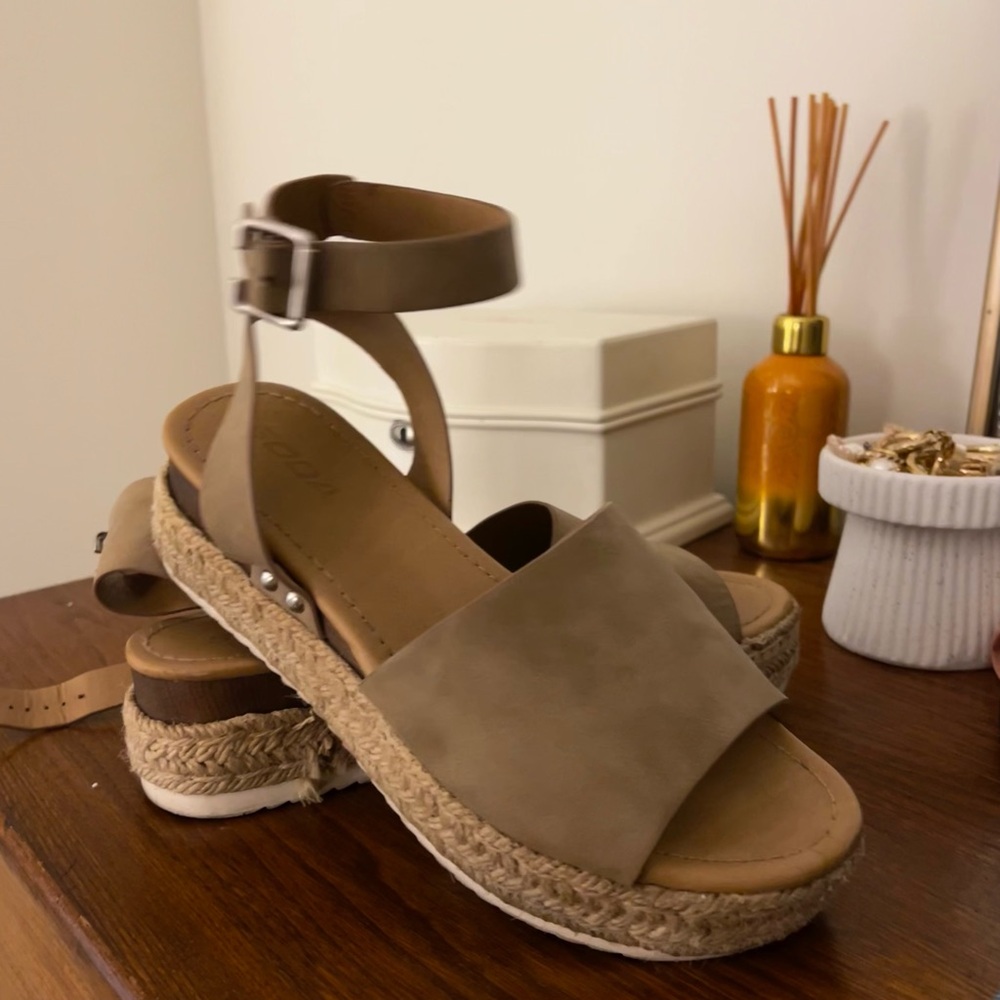 Soda Tan Espadrille Sandals